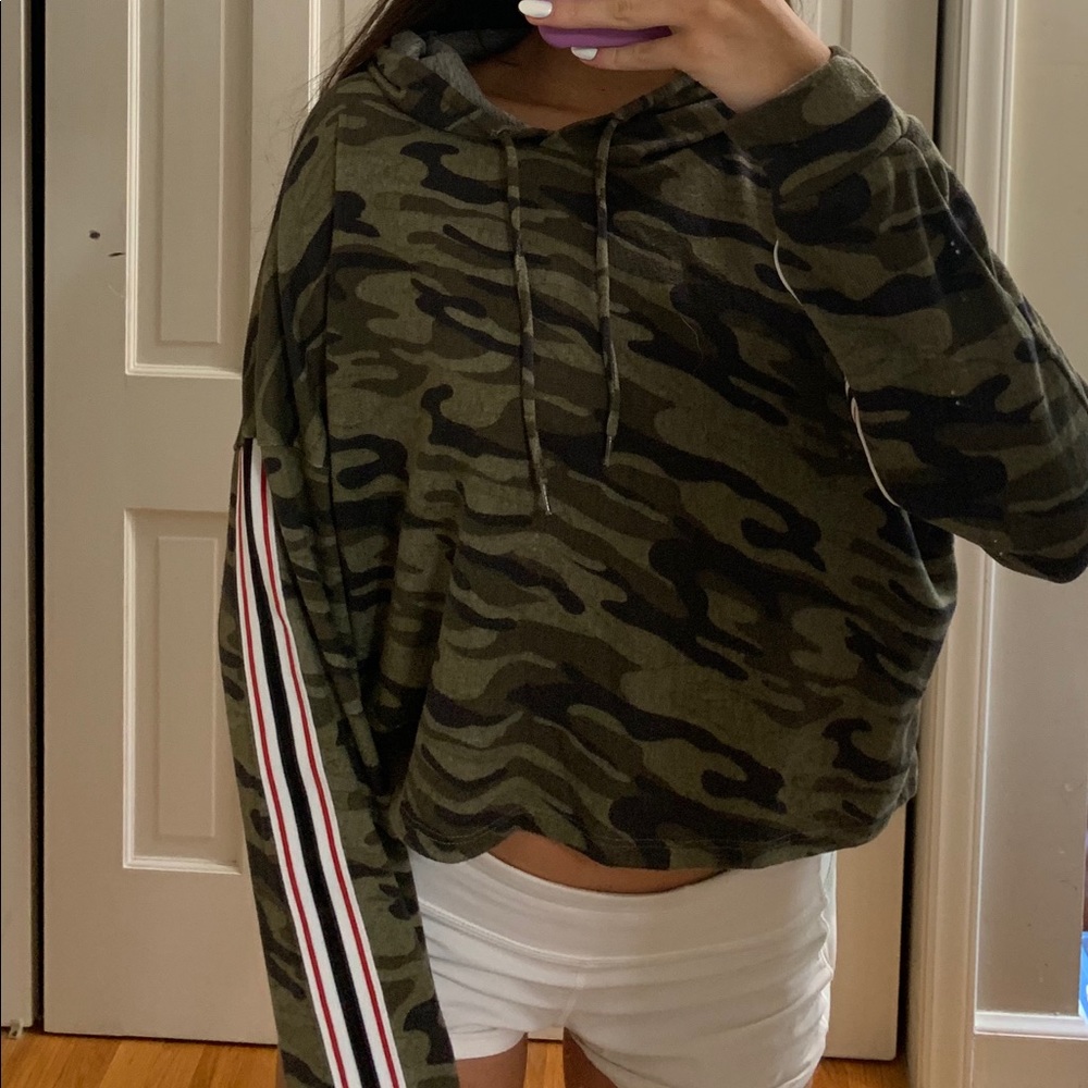 Cropped Camo Hoodie